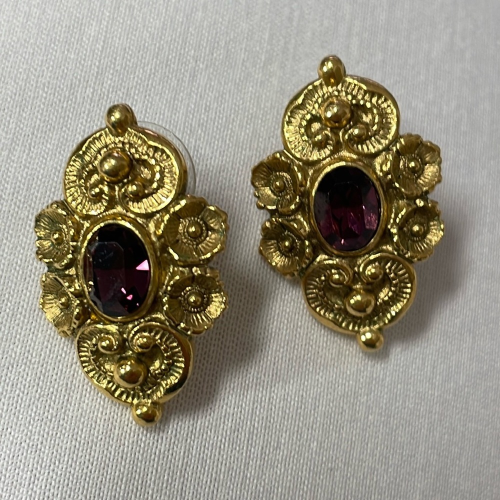 Vintage Oval Deep Amethyst Center ornate heart floral post stud settings